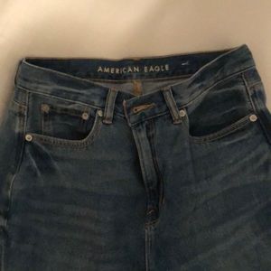 American Eagle mom jeans medium wash